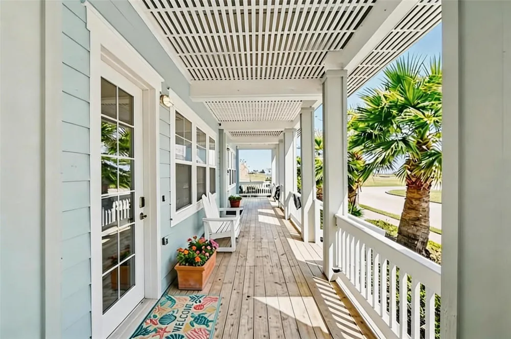 1830 Seaside Drive Galveston, TX 77550