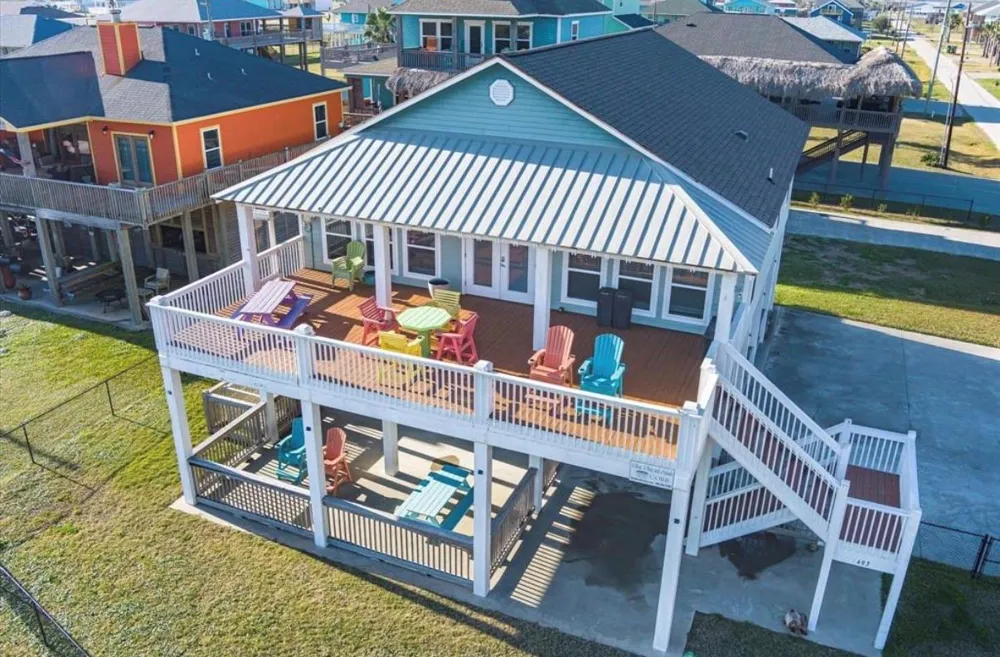 2493 Howell Crystal Beach, TX 77650