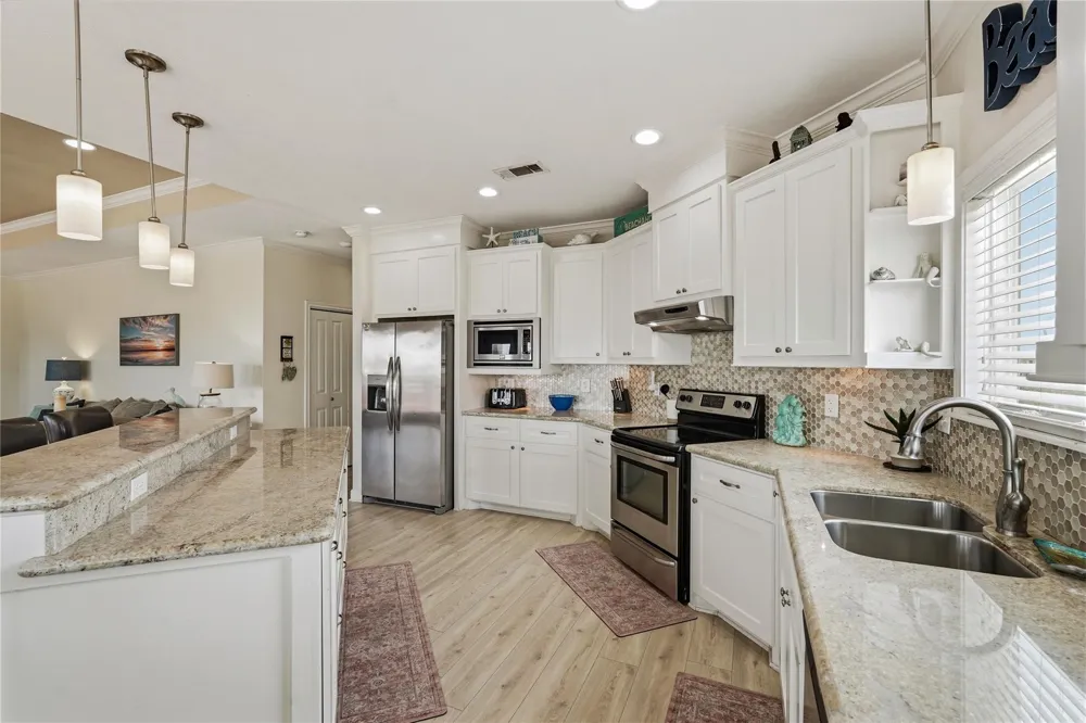 2493 Howell Crystal Beach, TX 77650