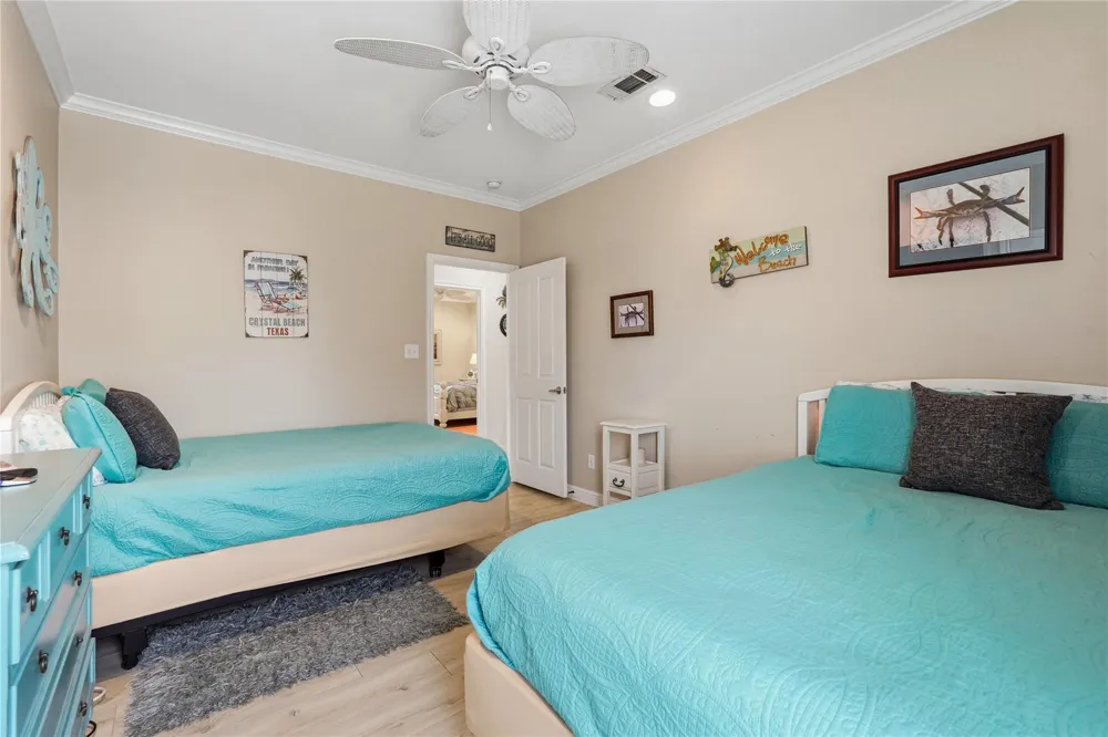 2493 Howell Crystal Beach, TX 77650