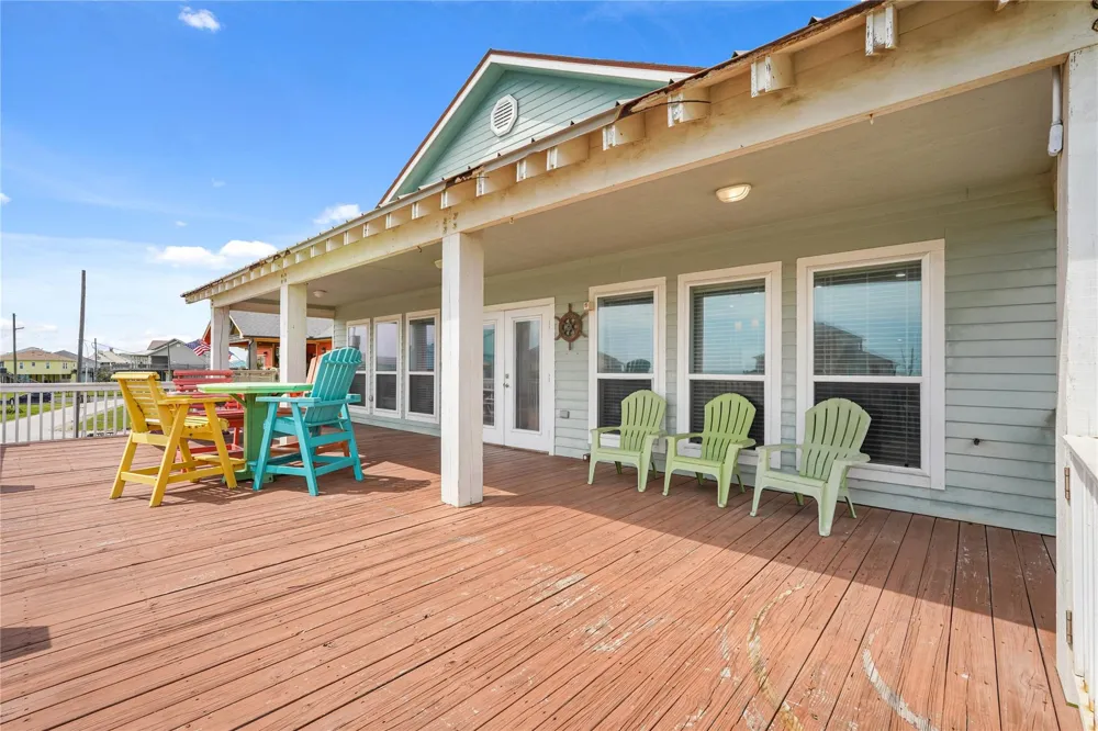 2493 Howell Crystal Beach, TX 77650