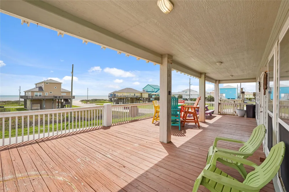 2493 Howell Crystal Beach, TX 77650