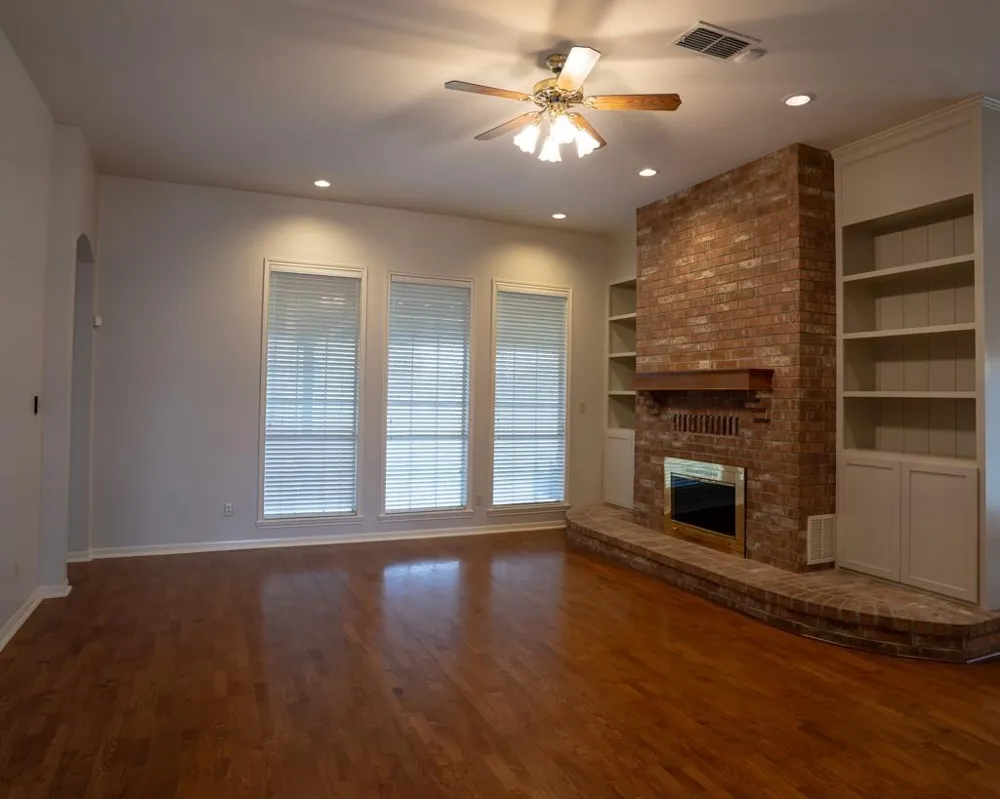 604 Texas Avenue Shiner, TX 77984