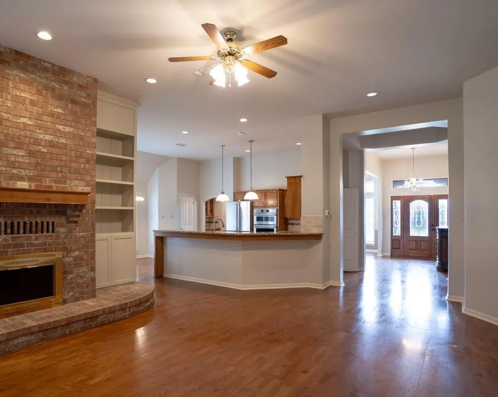 604 Texas Avenue Shiner, TX 77984