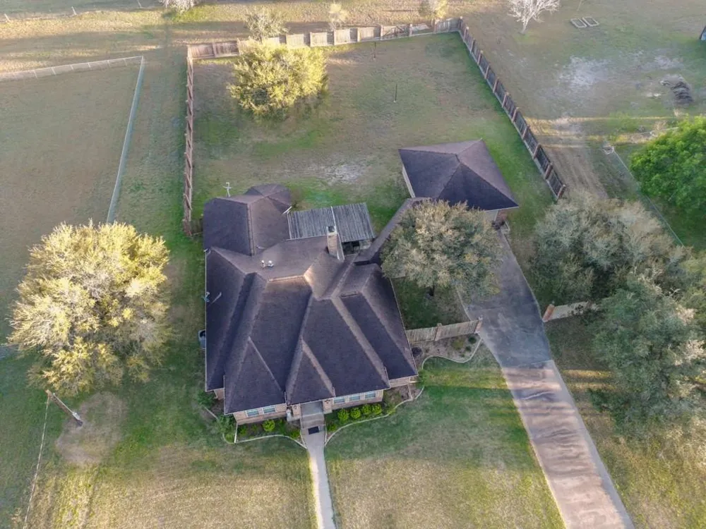 604 Texas Avenue Shiner, TX 77984