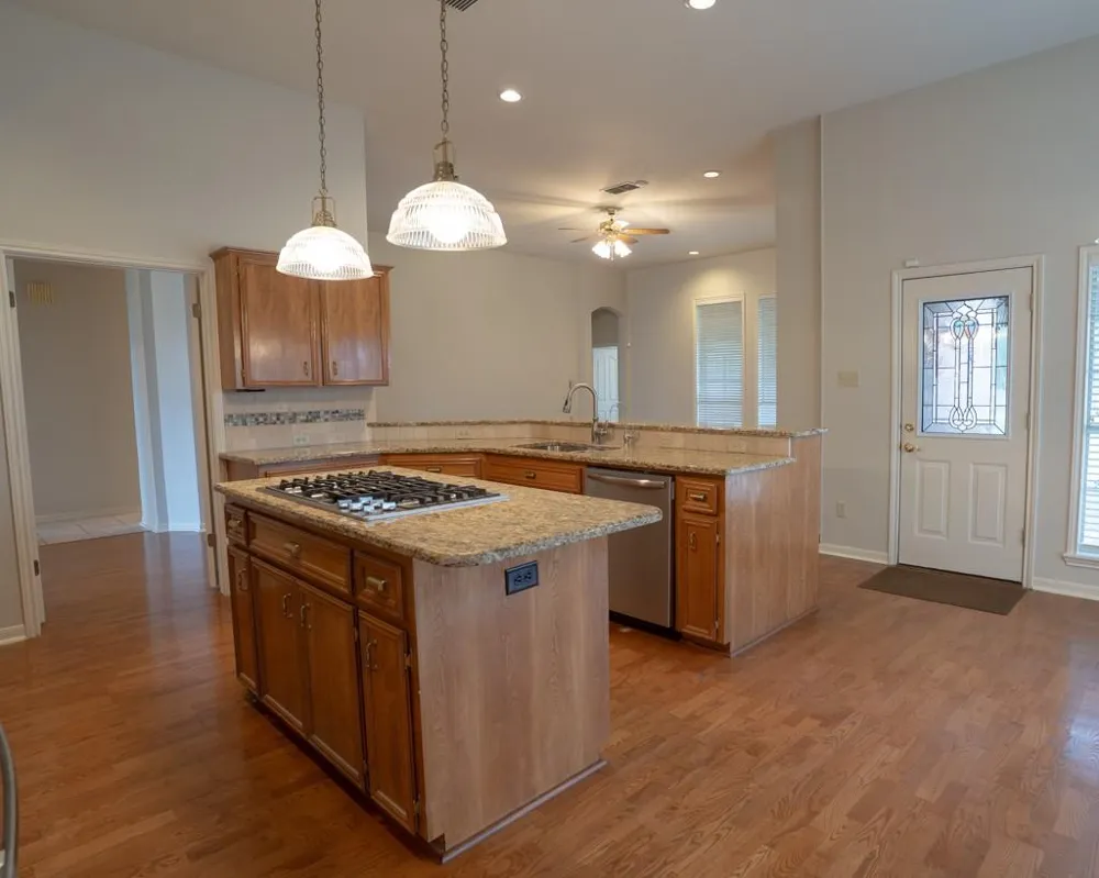 604 Texas Avenue Shiner, TX 77984