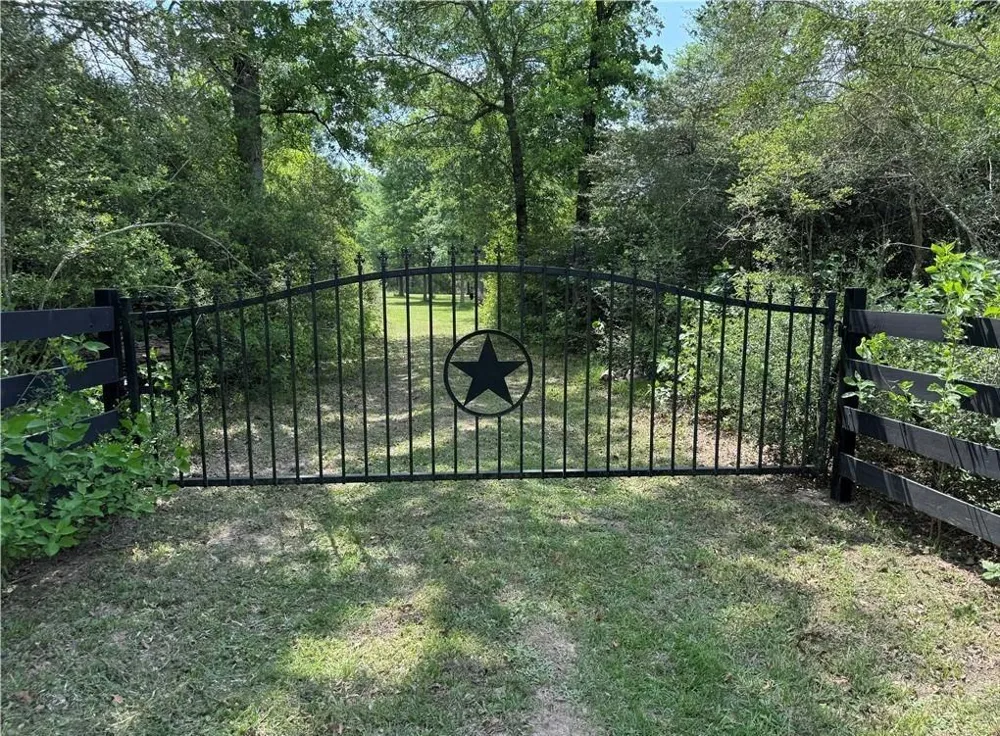18242 Old Bundick Road Hearne, TX 77859