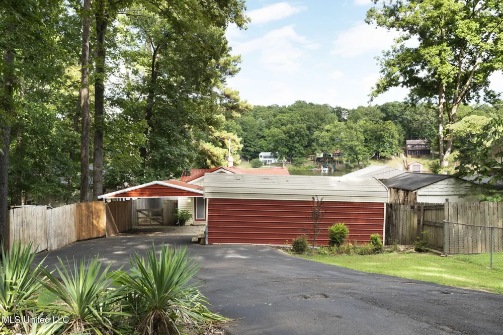1294 Lakeview Drive Ashland, MS 38603