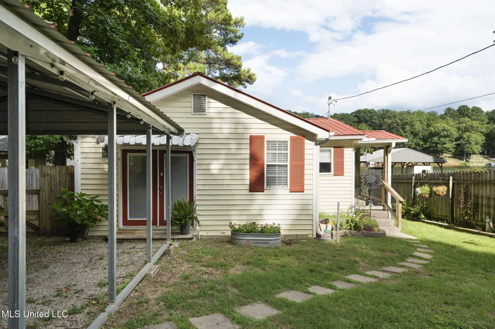 1294 Lakeview Drive Ashland, MS 38603