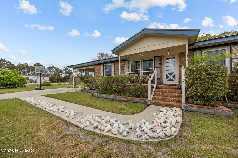 458 Bayview Drive Harkers Island, NC 28531