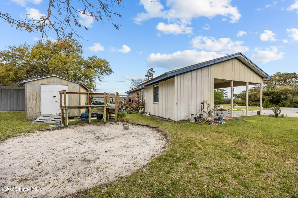 458 Bayview Drive Harkers Island, NC 28531