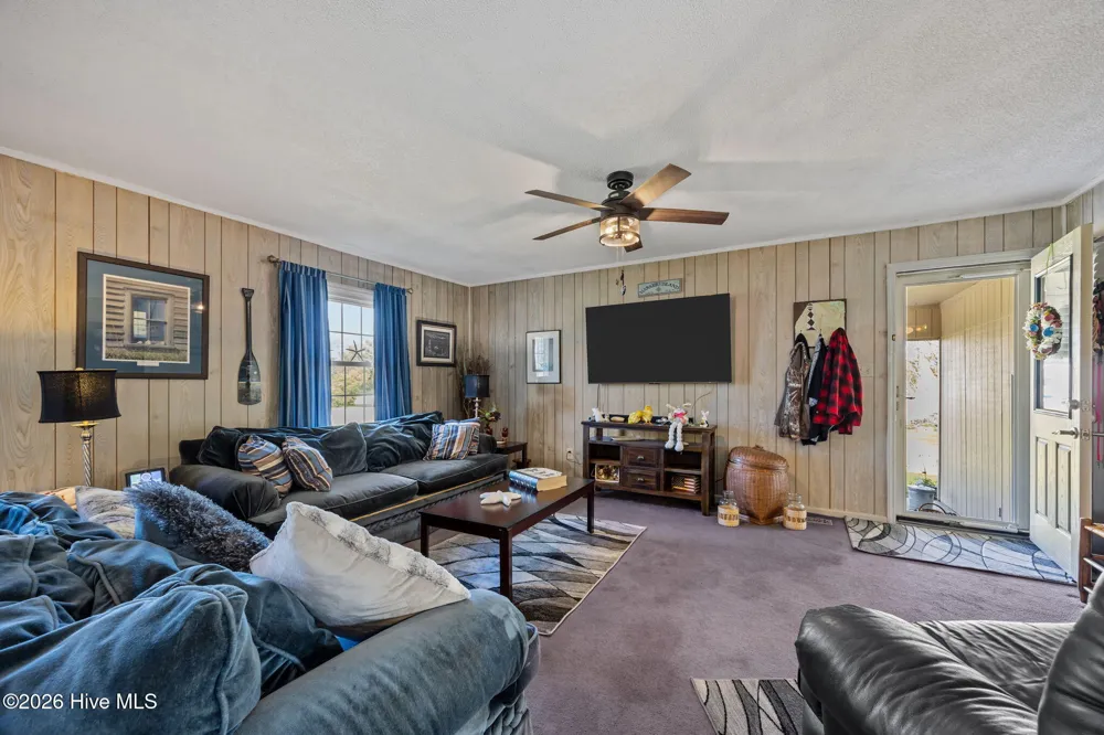 458 Bayview Drive Harkers Island, NC 28531