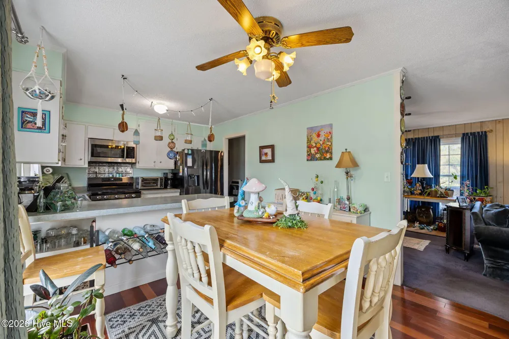 458 Bayview Drive Harkers Island, NC 28531