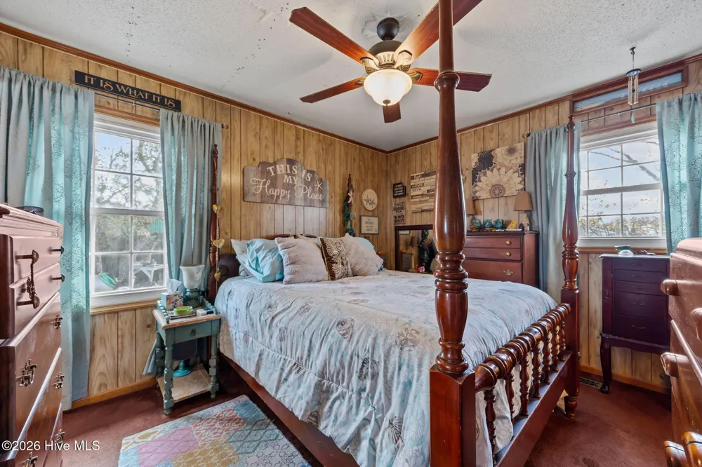 458 Bayview Drive Harkers Island, NC 28531