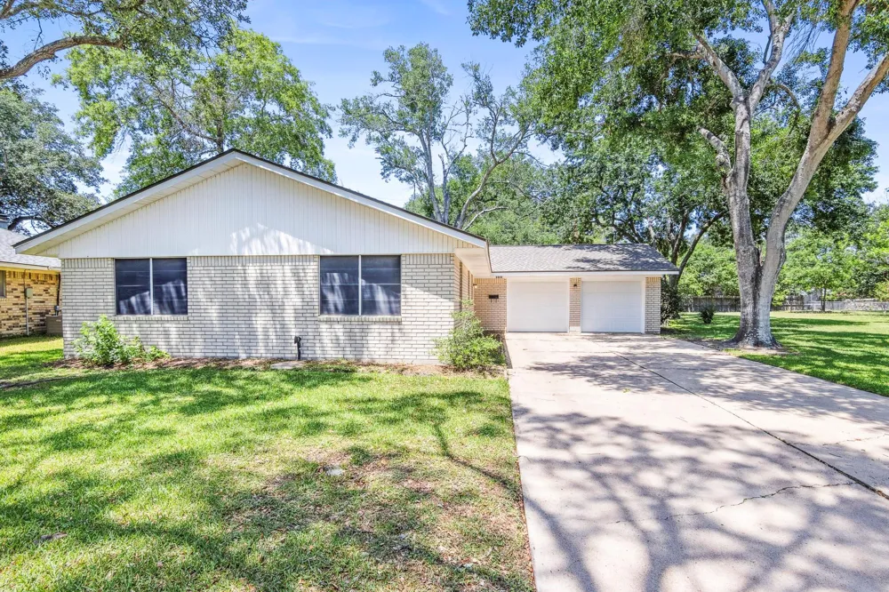 3010 Lamar Circle El Campo, TX 77437
