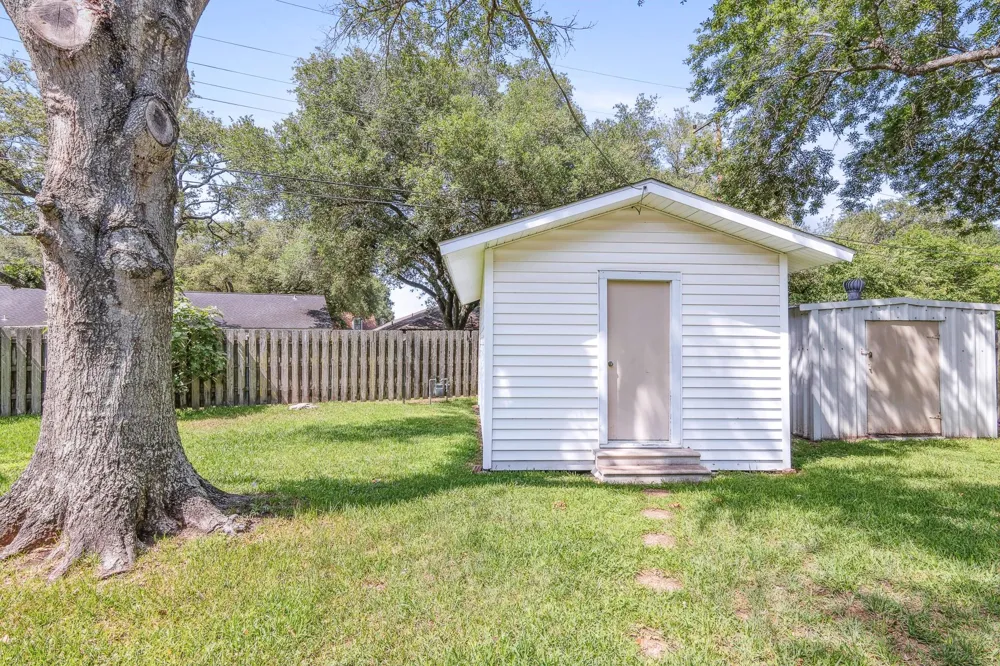3010 Lamar Circle El Campo, TX 77437