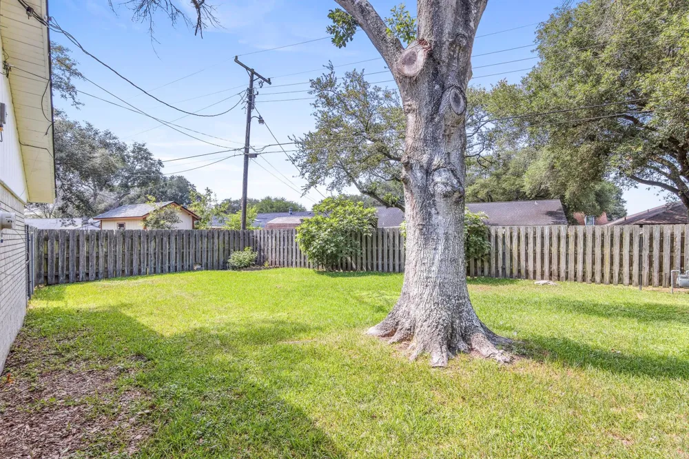 3010 Lamar Circle El Campo, TX 77437