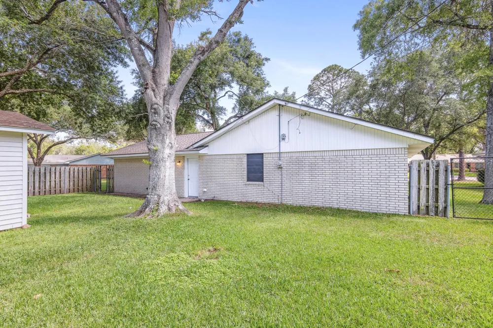 3010 Lamar Circle El Campo, TX 77437
