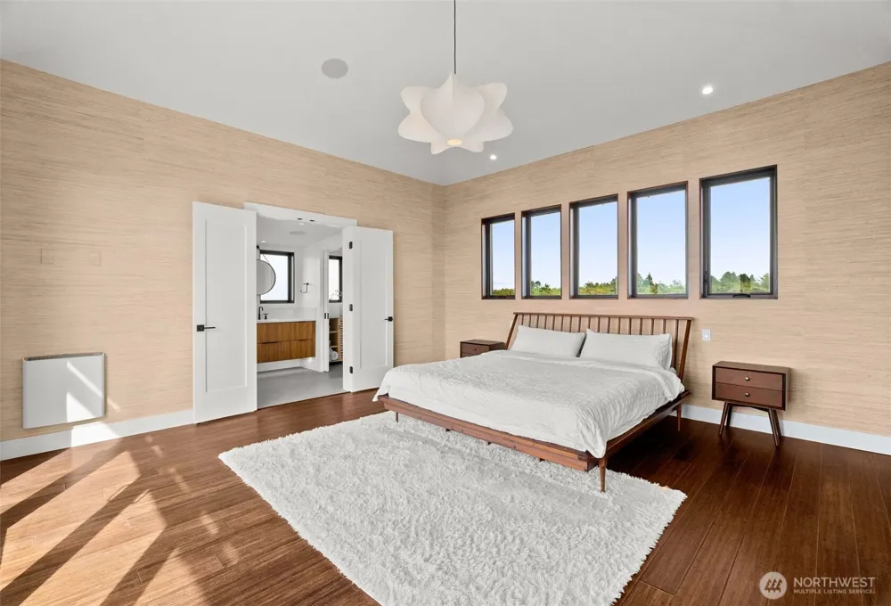 911 Dune Crest Westport, WA 98595