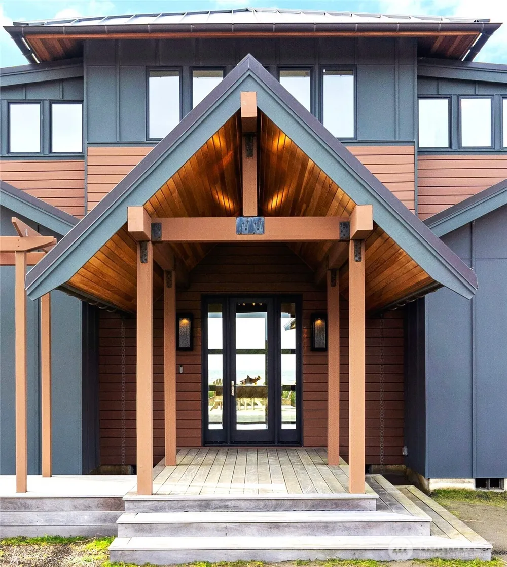 911 Dune Crest Westport, WA 98595