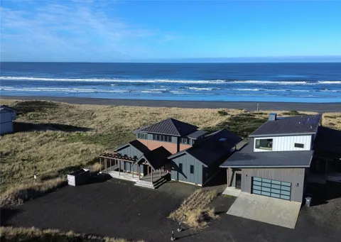 911 Dune Crest