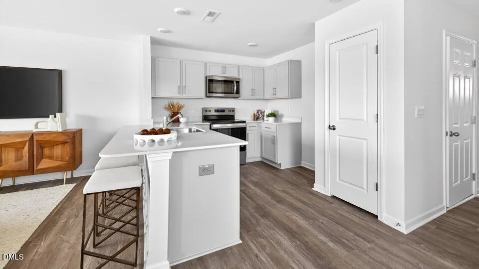 53 Rusling Leaf Drive Fuquay Varina, NC 27526
