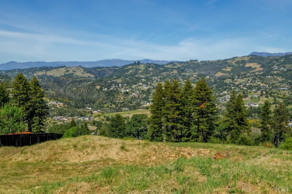 3888 Skyfarm Drive Santa Rosa, CA 95403
