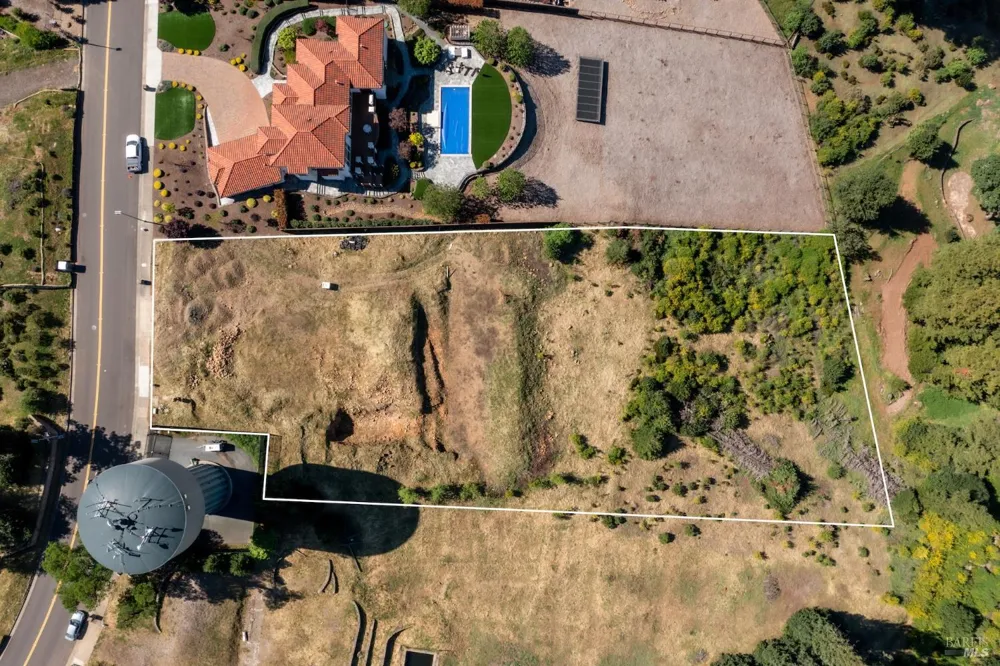 3888 Skyfarm Drive Santa Rosa, CA 95403