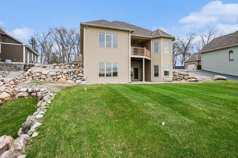 48855 Howard Drive Lawrence, MI 49064