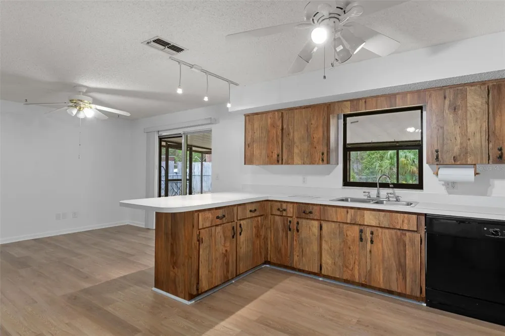 7095 W GREENWOOD LANE Crystal River, FL 34429