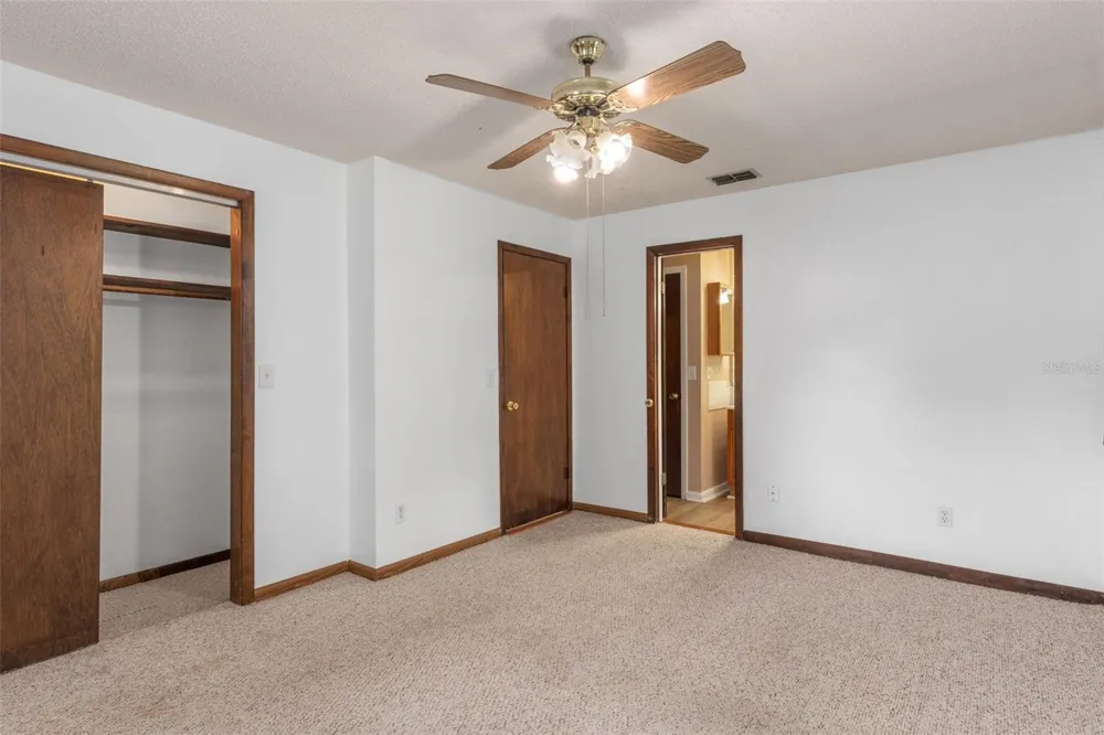 7095 W GREENWOOD LANE Crystal River, FL 34429