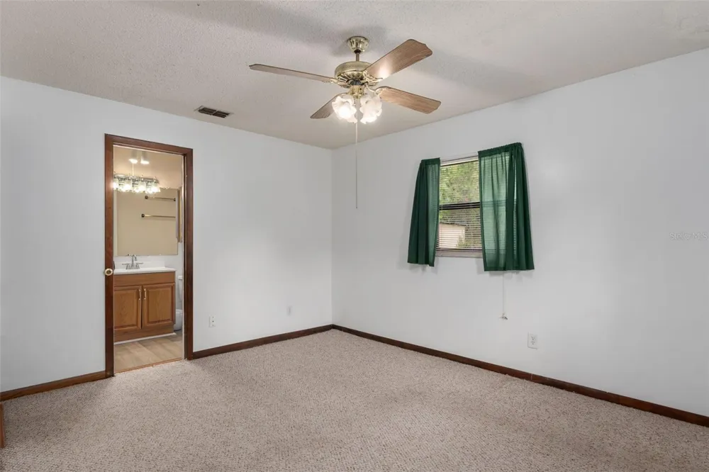 7095 W GREENWOOD LANE Crystal River, FL 34429