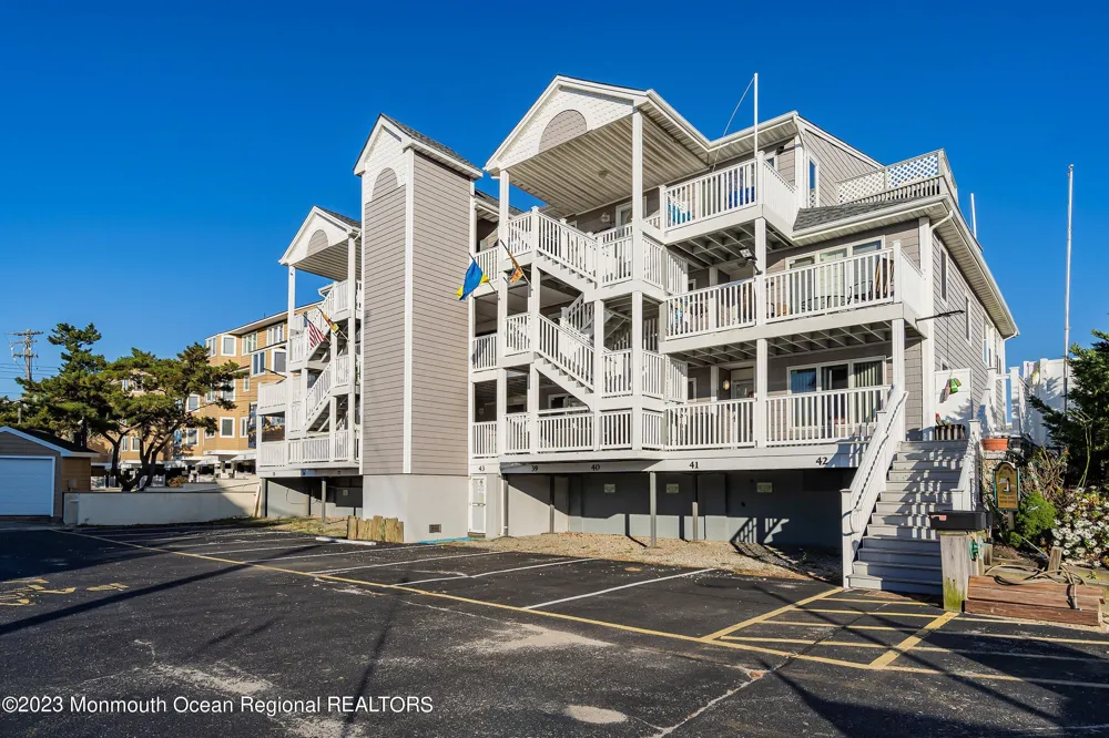 41 Dune Terrace Ortley Beach, NJ 08751