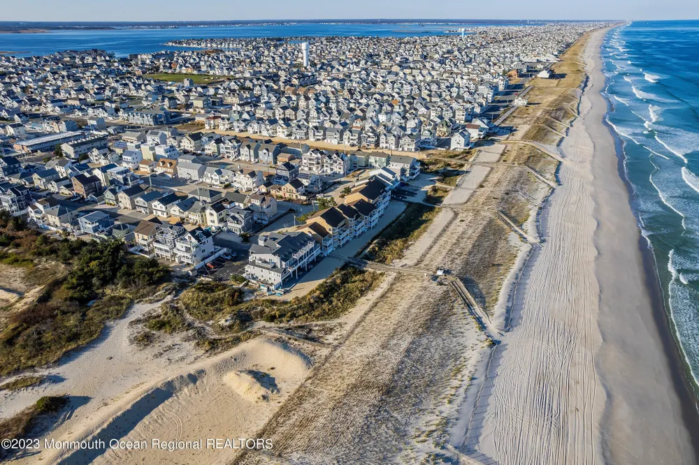 41 Dune Terrace Ortley Beach, NJ 08751