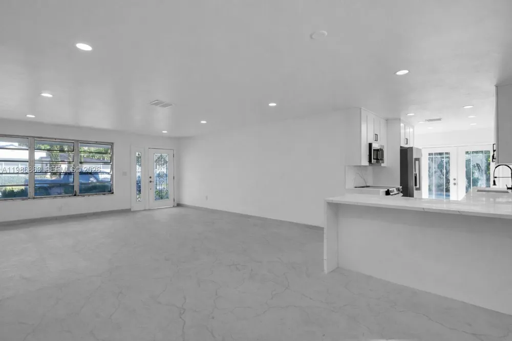 8850 NE 4th Ave El Portal, FL 33138