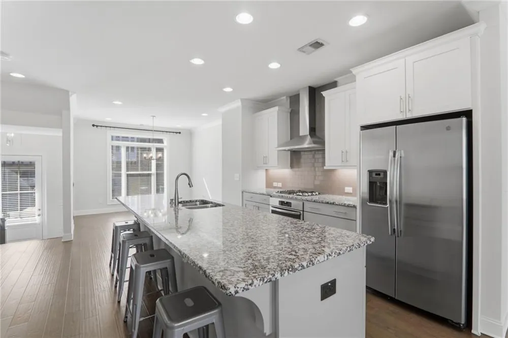 2051 Glenview Park Circle Duluth, GA 30097