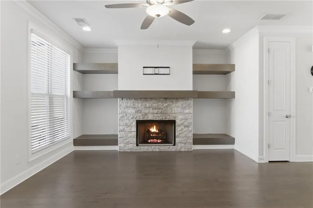 2051 Glenview Park Circle Duluth, GA 30097