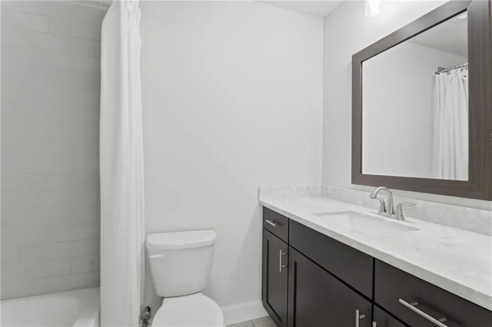 2051 Glenview Park Circle Duluth, GA 30097