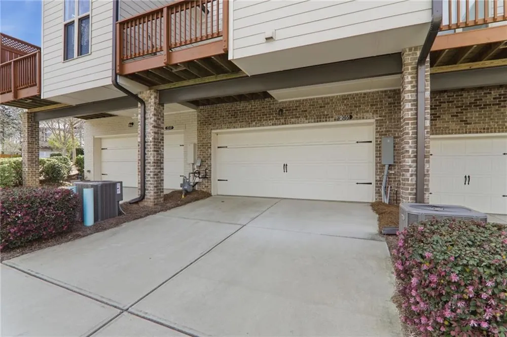 2051 Glenview Park Circle Duluth, GA 30097
