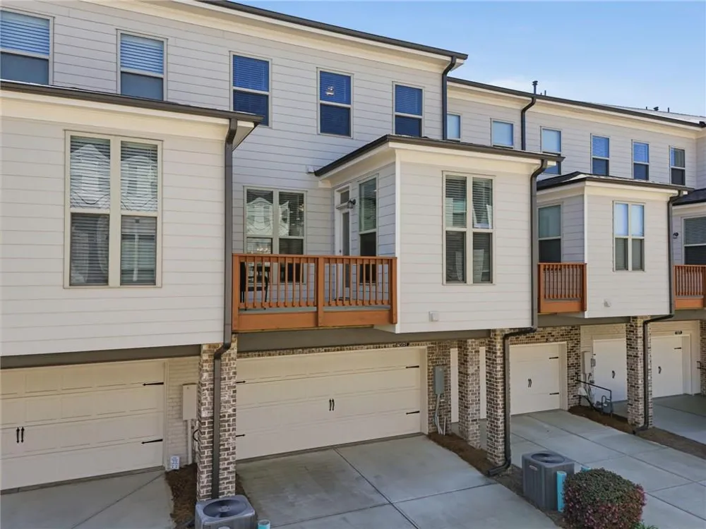 2051 Glenview Park Circle Duluth, GA 30097