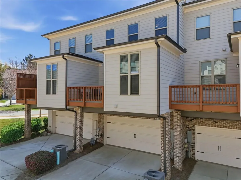 2051 Glenview Park Circle Duluth, GA 30097