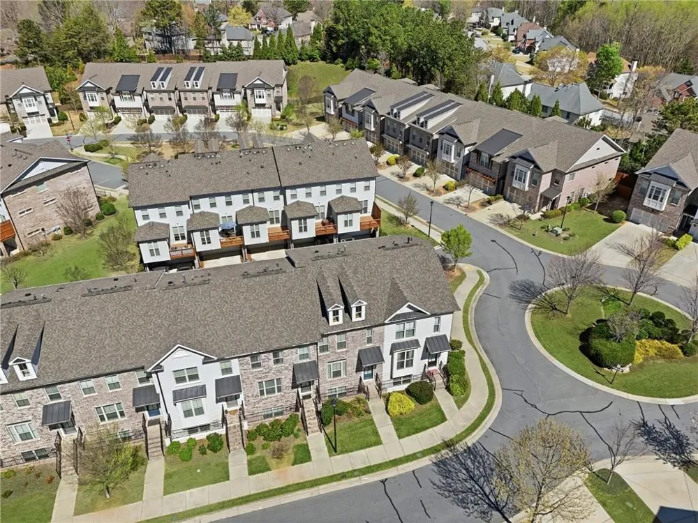 2051 Glenview Park Circle Duluth, GA 30097