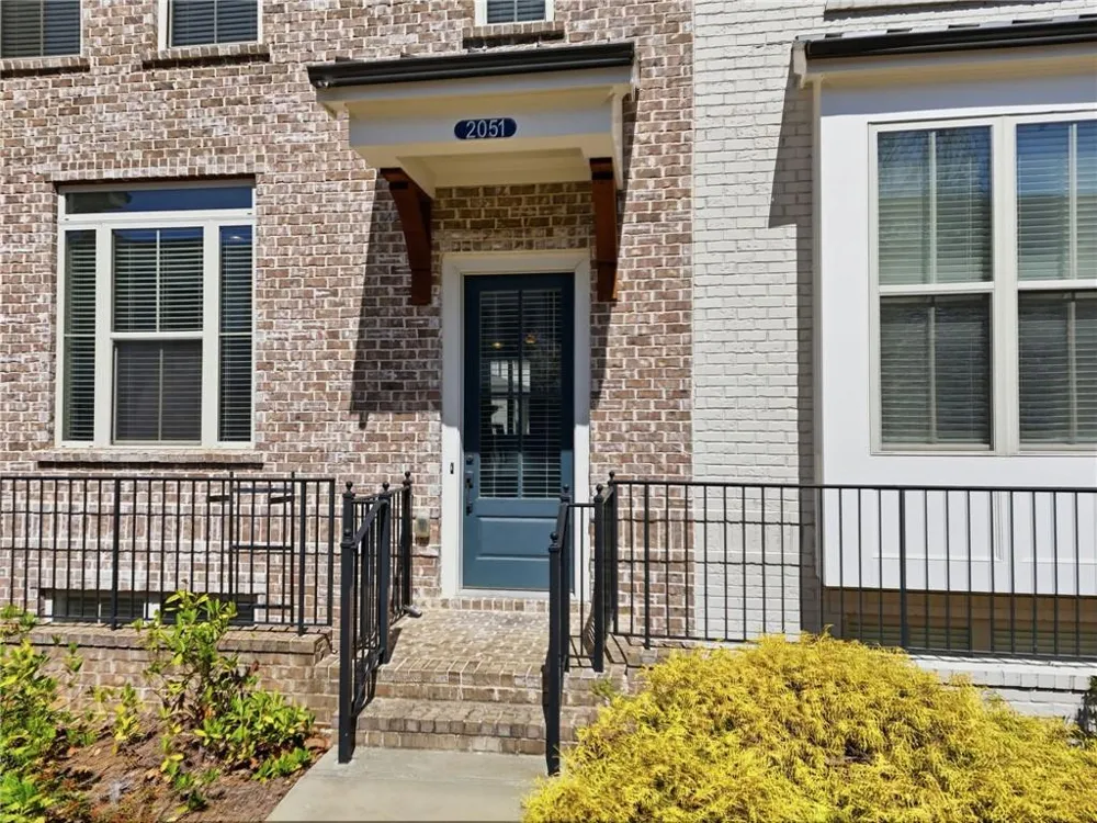 2051 Glenview Park Circle Duluth, GA 30097