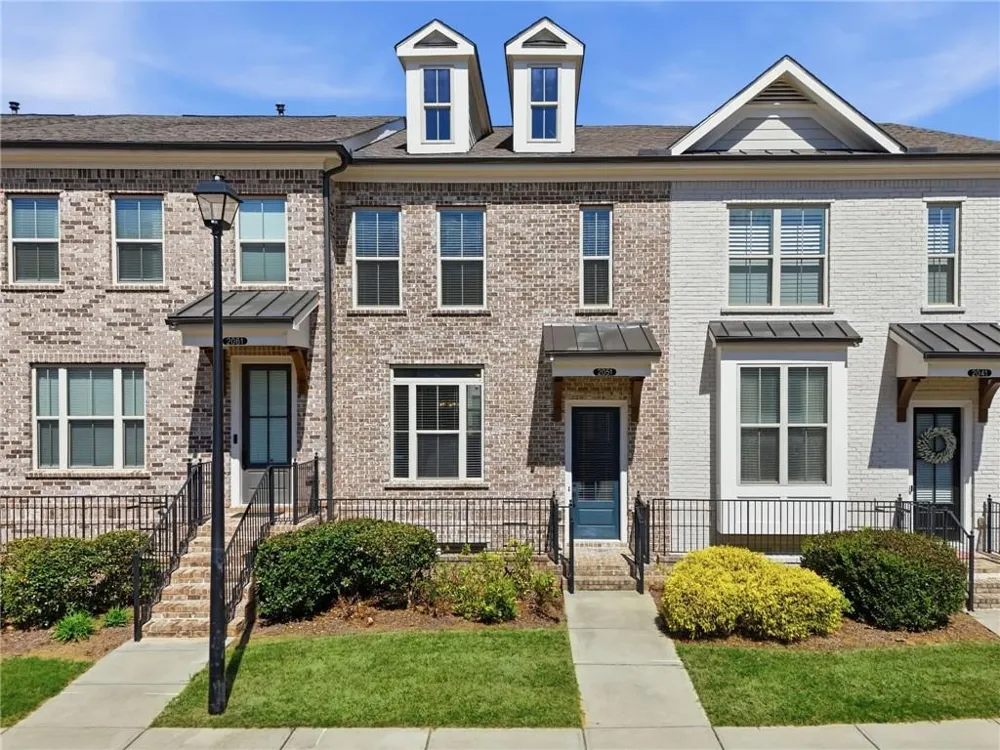 2051 Glenview Park Circle Duluth, GA 30097