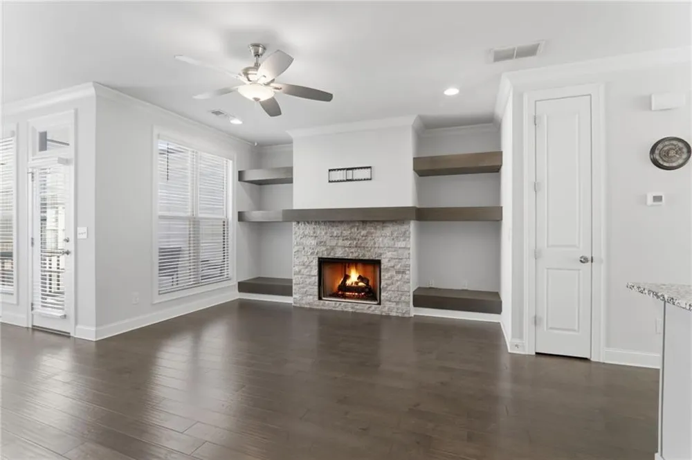 2051 Glenview Park Circle Duluth, GA 30097