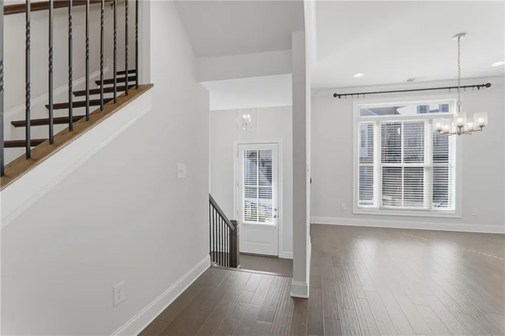 2051 Glenview Park Circle Duluth, GA 30097