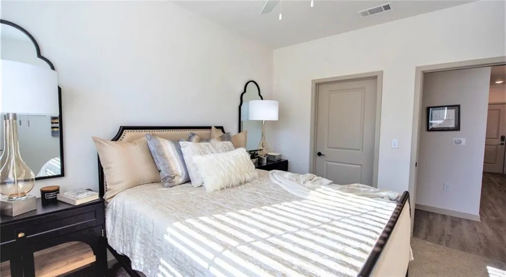 2250 Oak Road #1004 Snellville, GA 30078