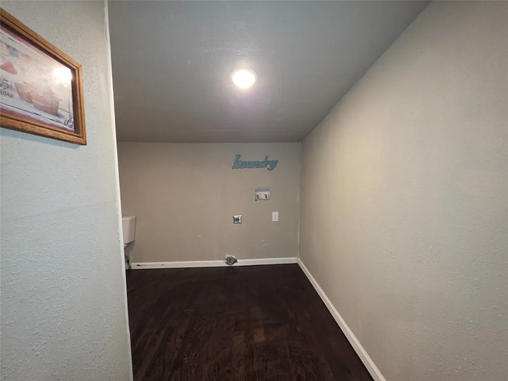 409 E Houston Street Mexia, TX 76667