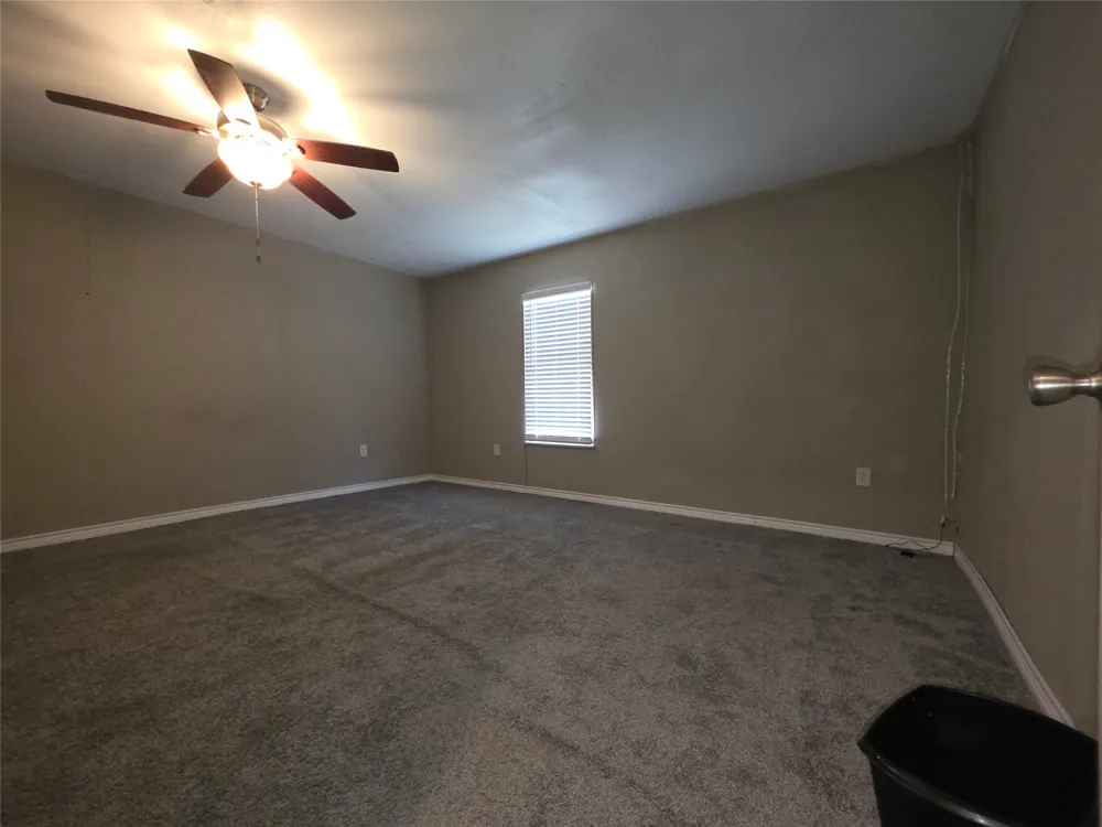 409 E Houston Street Mexia, TX 76667