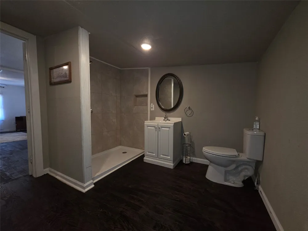 409 E Houston Street Mexia, TX 76667